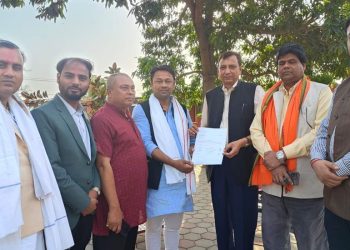 मधेश सरकारबाट एमाले बाहिरियो, तीन दल प्रवेशको पर्खाइमा