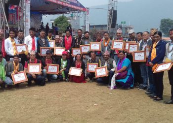 कृषक सम्मान गर्दै सकियो आलु महोत्सव