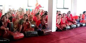 पोखरा ९ का महिलालाई मादल वजाउने तालिम