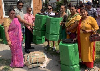 पोखरा ६ बैदाममा कम्पोष्ट बिन र कुटो वितरण