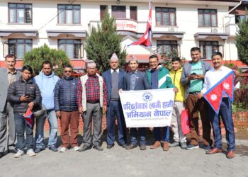 पोखराका सडक खाल्डाखुल्डी स्थानीय निकाय मौन , परिवर्तनका लागि हामी अभियान मार्फत जुर्मराउदै युवा