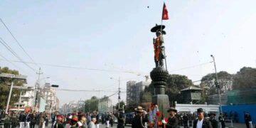 राष्ट्रपति पौडेलद्वारा पृथ्वीनारायण शाहको शालिकमा माल्यार्पण