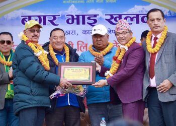 तेह्रौ बगर भाइखलक भेट्रान फुटबल प्रतियोगिता सुरु, उद्घाटन खेलमा आयोजक बगर विजयी