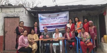 इन्नरवहिल कल्ब अफ अन्नपूर्णले सिलाई मेसिन सहयोग गर्याे
