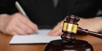 फैसाला को आशमा झुन्डिएका मुद्दाहरु