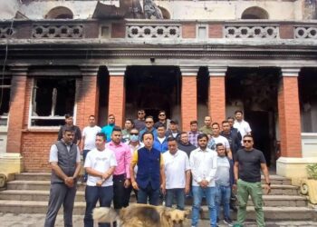 तरुण दल अध्यक्ष विद्वान गुरुङद्वारा आन्दोलनमा क्षति भएको नेताहरुकै निवास अवलोकन