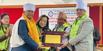 पोखराका पत्रकार धनबहादुर गुरुङ पुरस्कृत