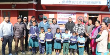 हेमजा युनाईटेले न्यानो कपडा तथा स्टेशनरी वितरण